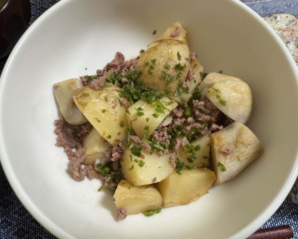 じゃがいもとひき肉の韓国風炒め煮