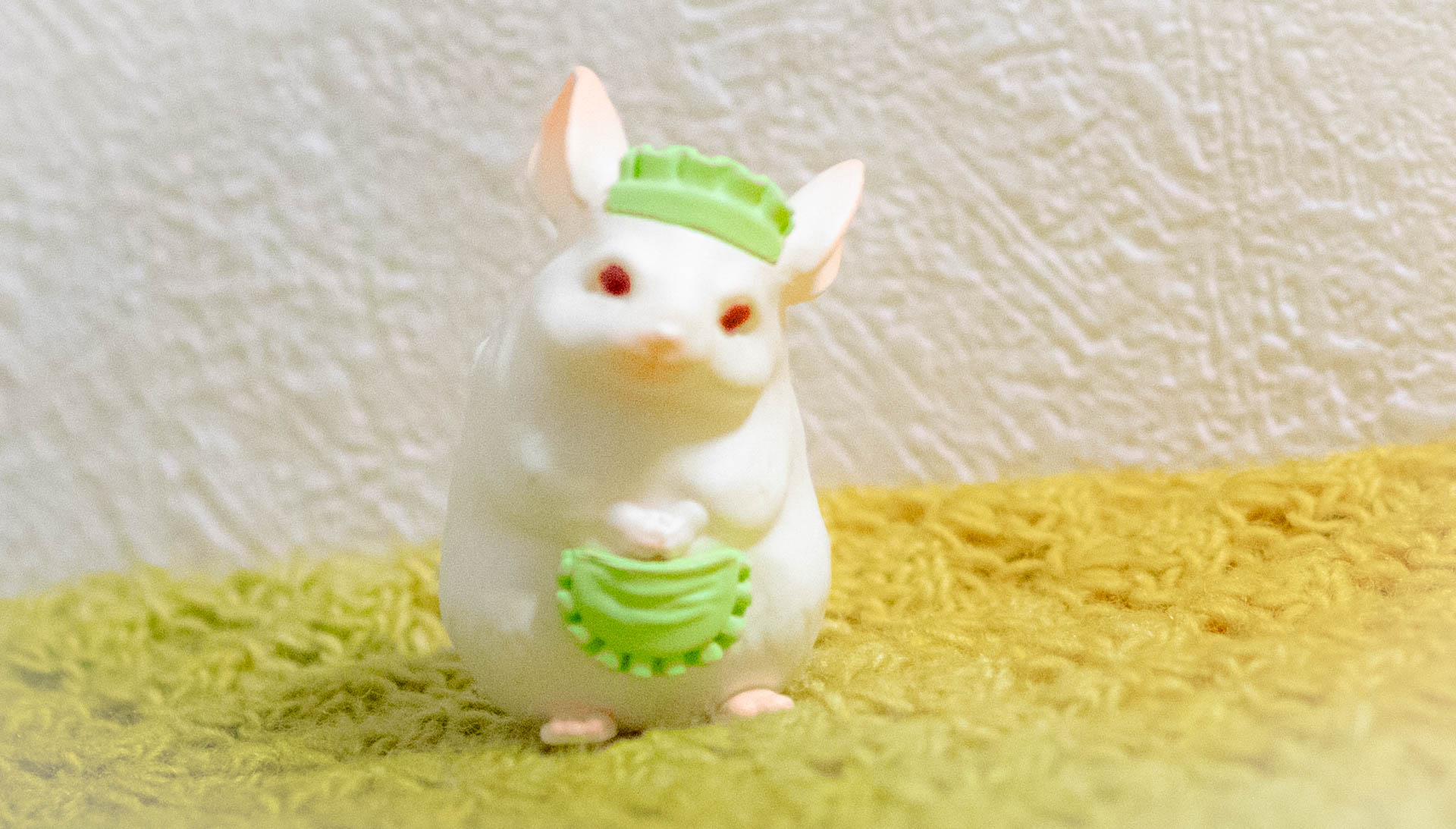 チラっしゃいませ　ガチャガチャ　ほわいと