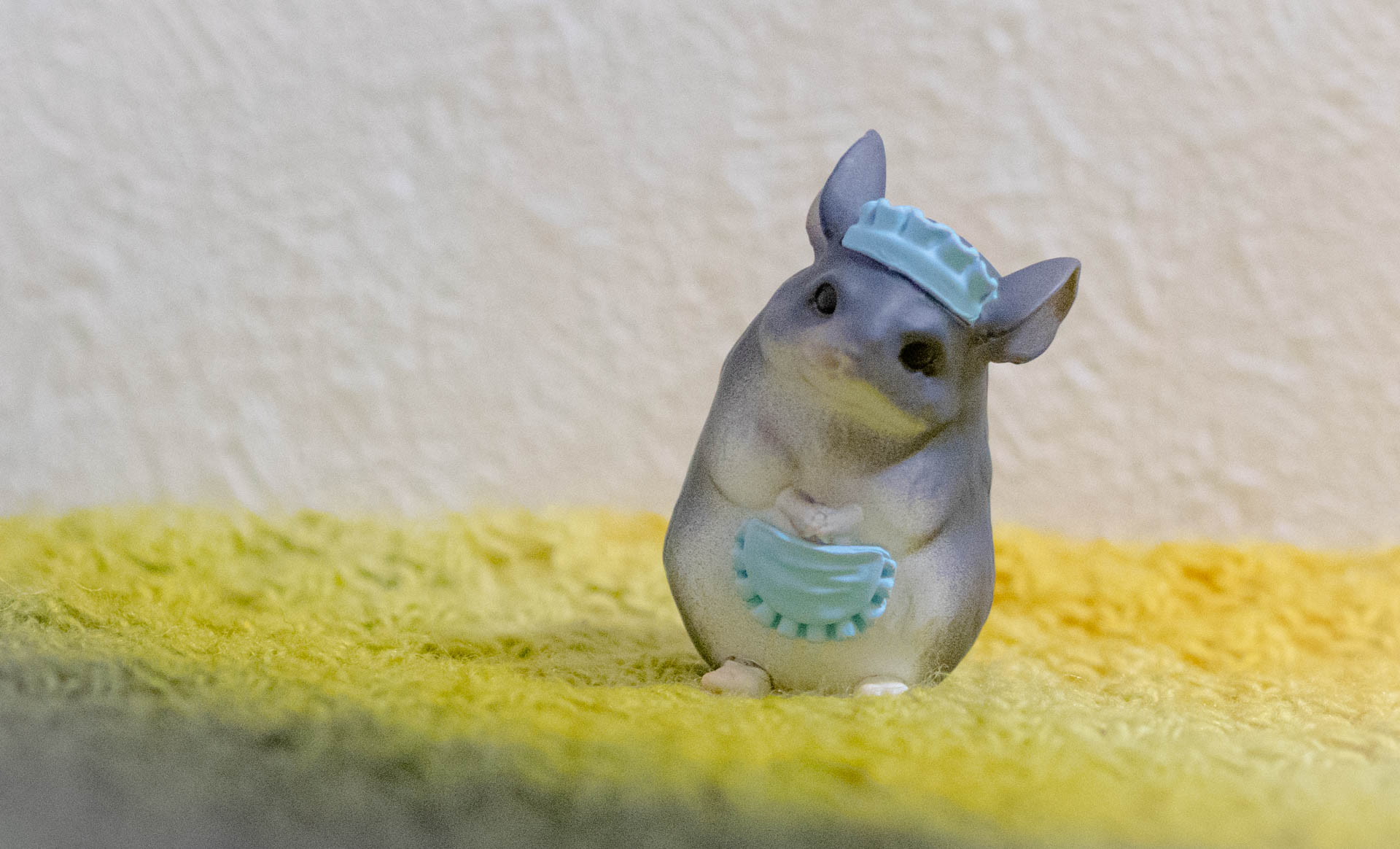 チラっしゃいませ　ガチャガチャ　ぐれー