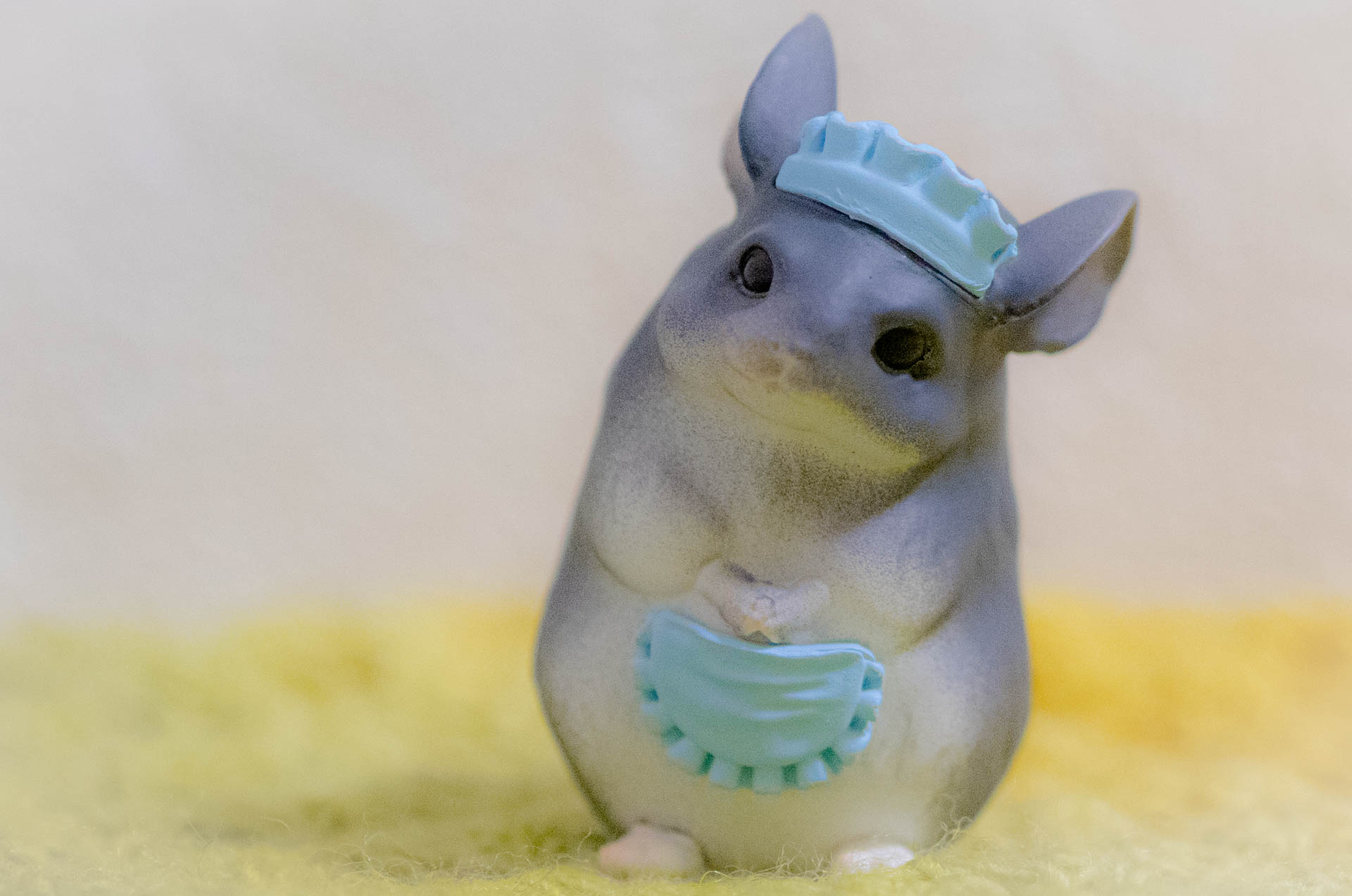 チラっしゃいませ　ガチャガチャ　ぐれー