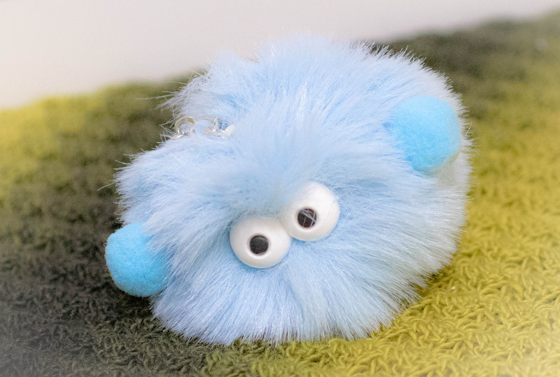 ギョロ目モンスター ダイソー ぬいぐるみ