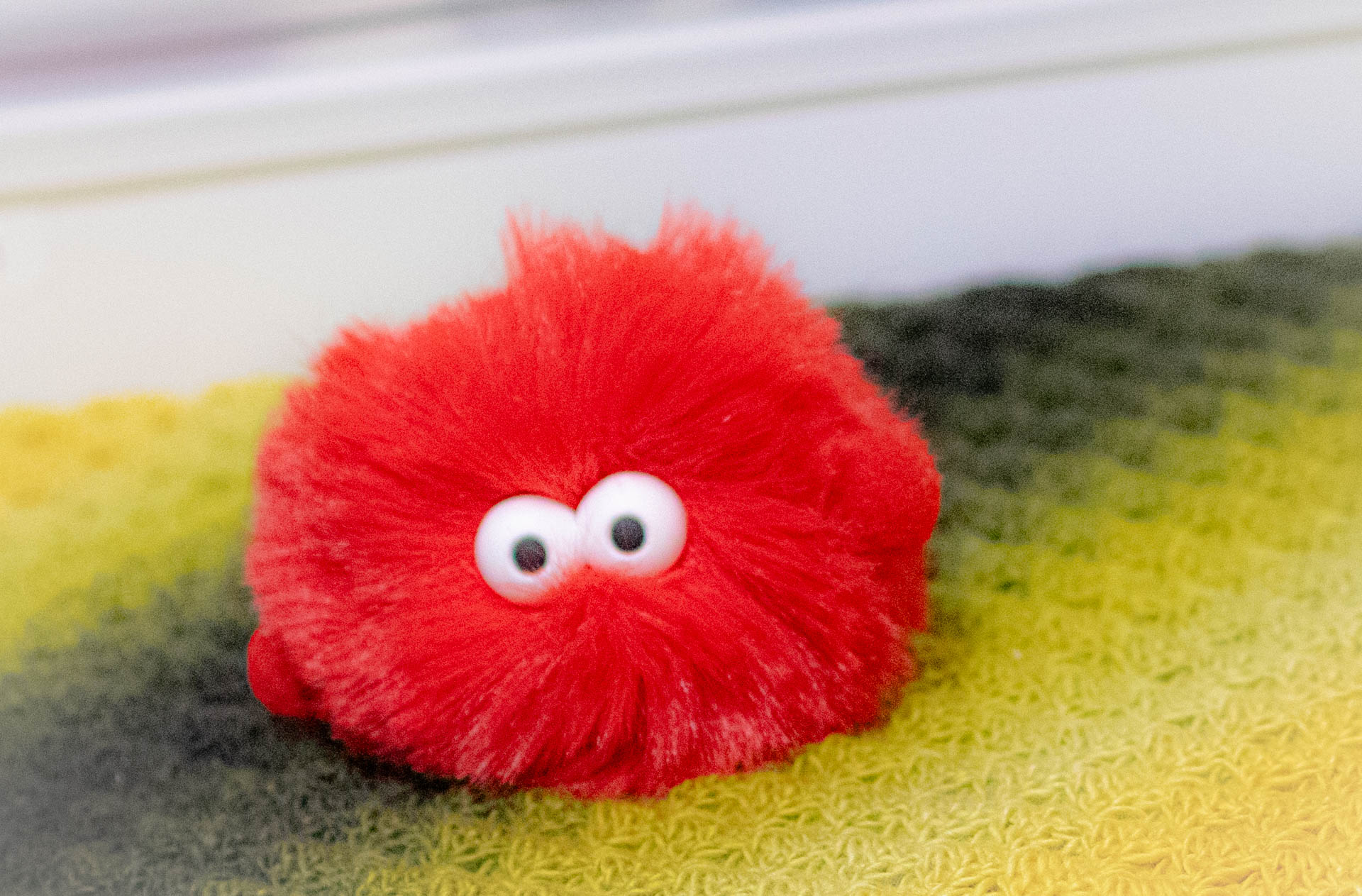 ギョロ目モンスター　ダイソー　ぬいぐるみ