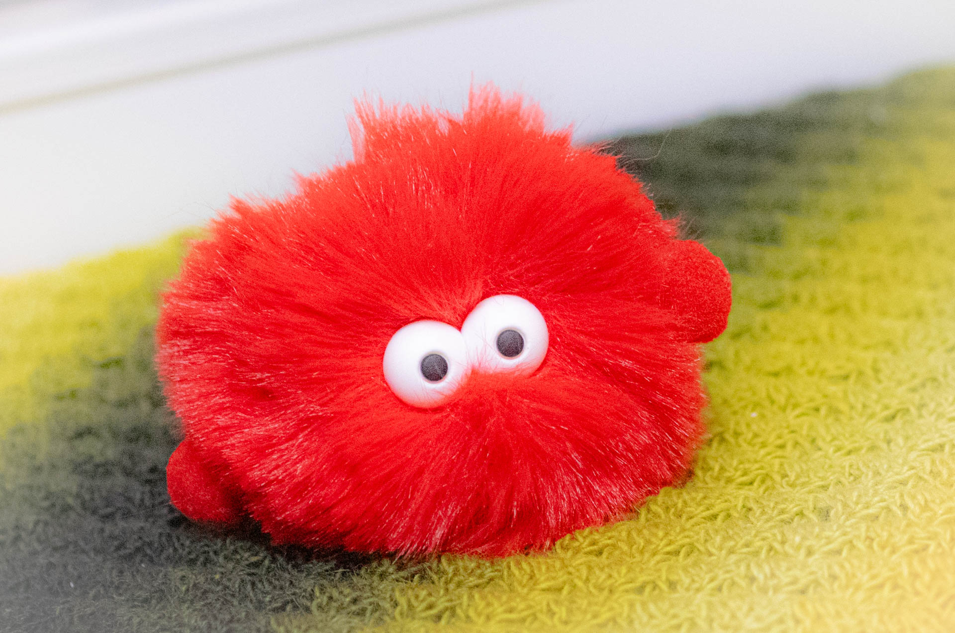 ギョロ目モンスター ダイソー ぬいぐるみ