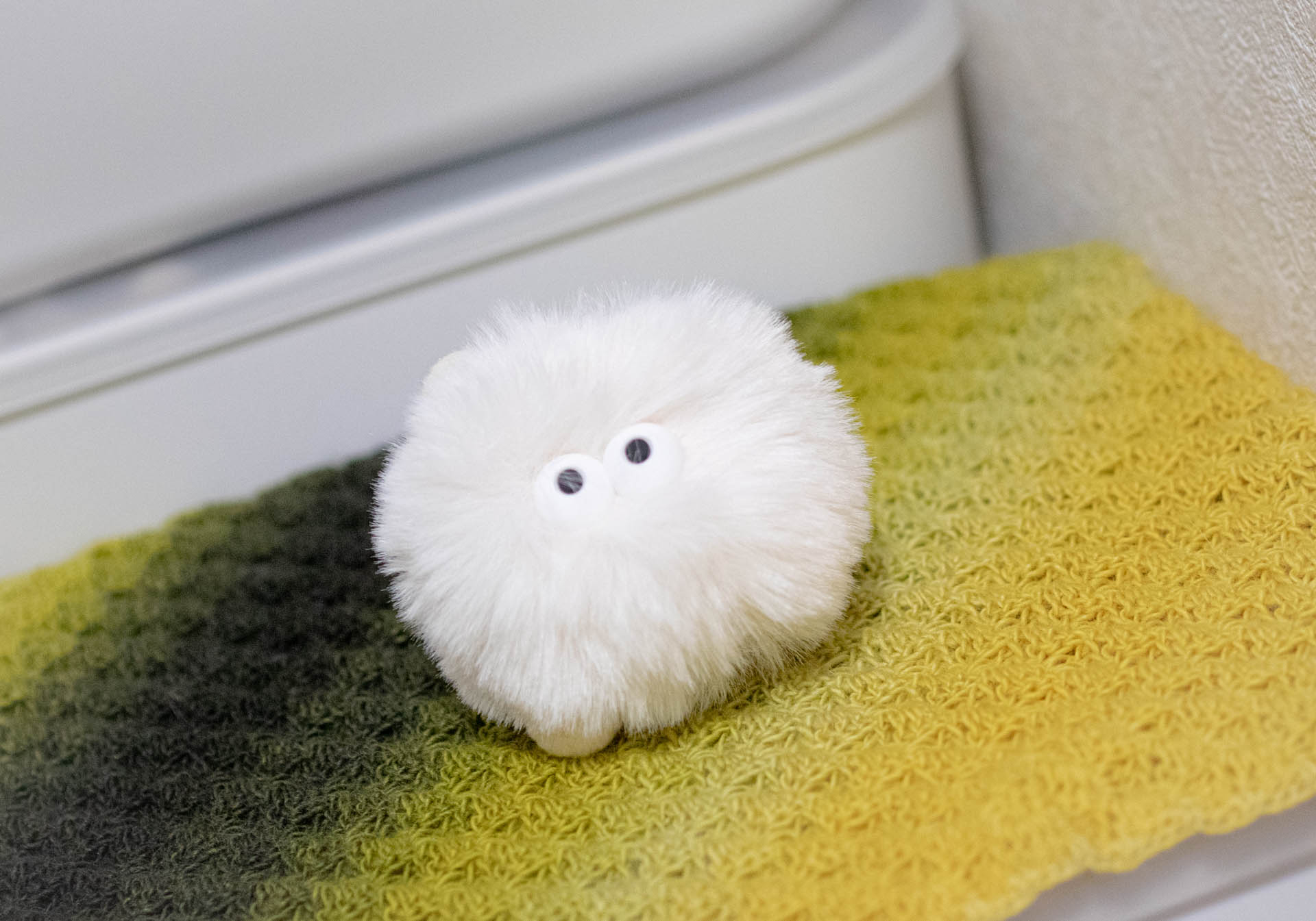 ギョロ目モンスター ダイソー ぬいぐるみ