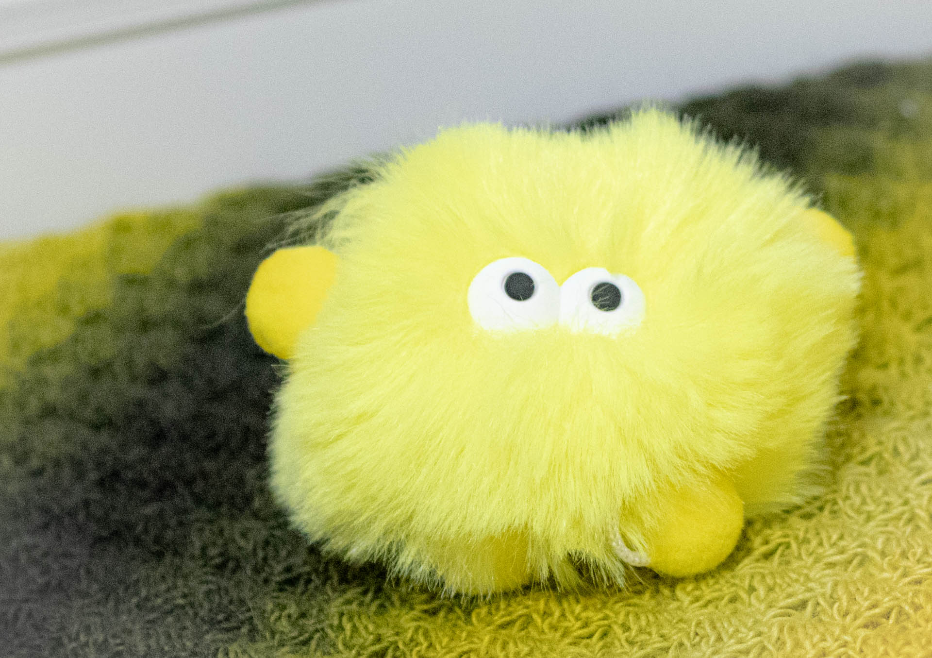 ギョロ目モンスター ダイソー ぬいぐるみ