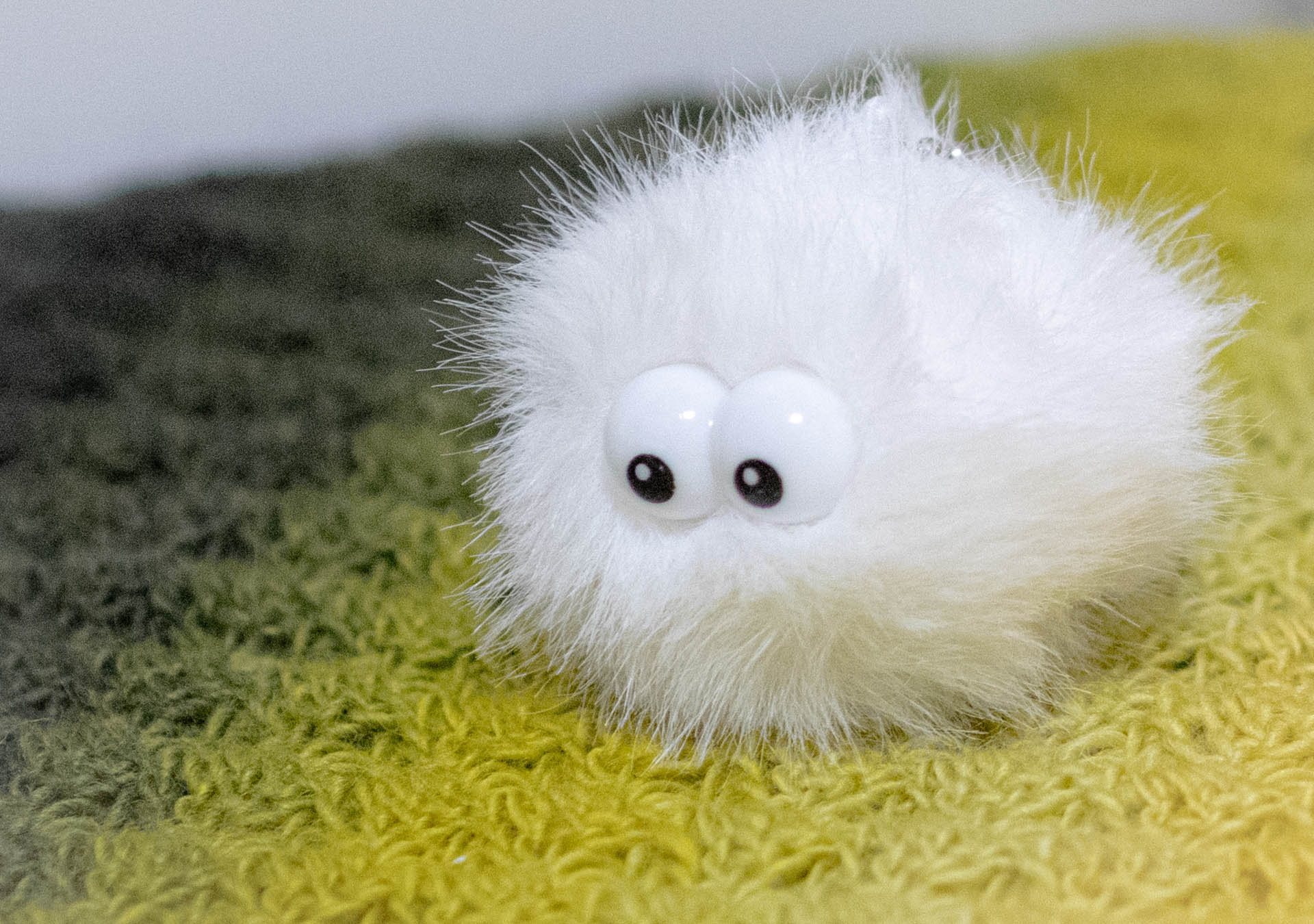 ギョロ目モンスター　ダイソー　ぬいぐるみ