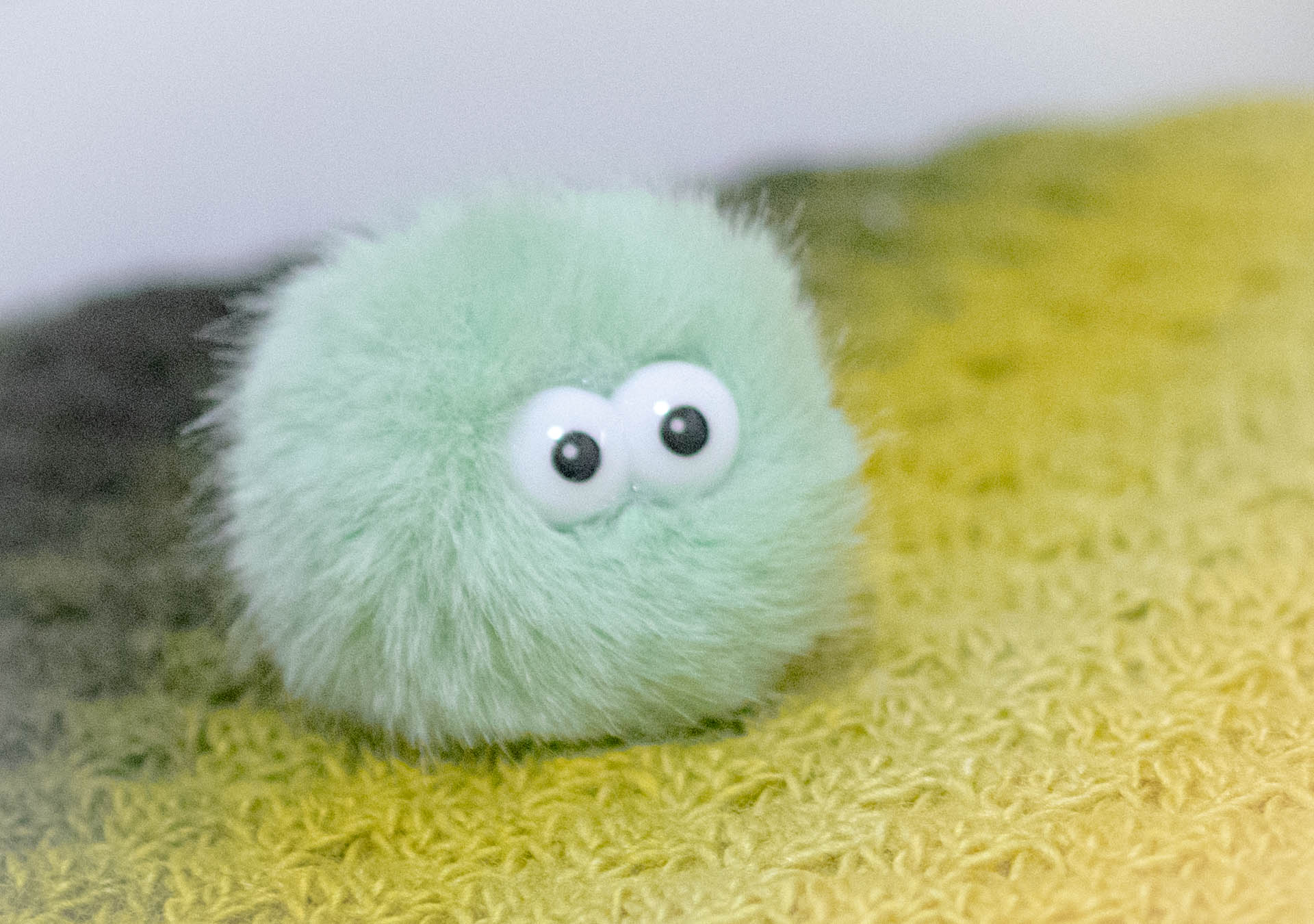 ギョロ目モンスター ダイソー ぬいぐるみ