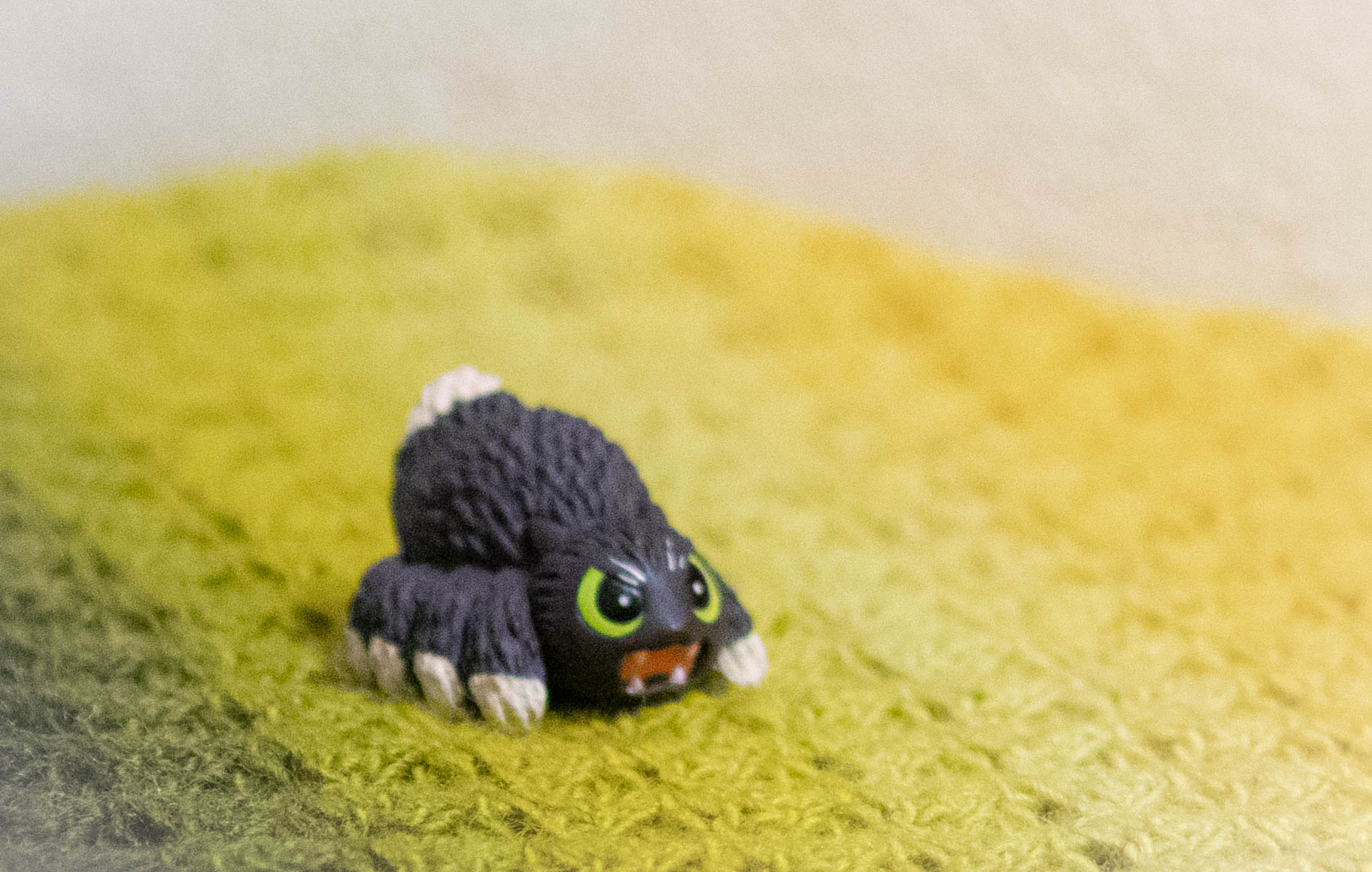 クモネコ　カプセルトイ　ガチャガチャ