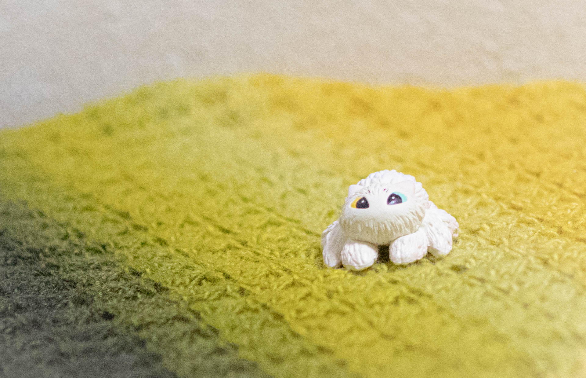 クモネコ　カプセルトイ　ガチャガチャ