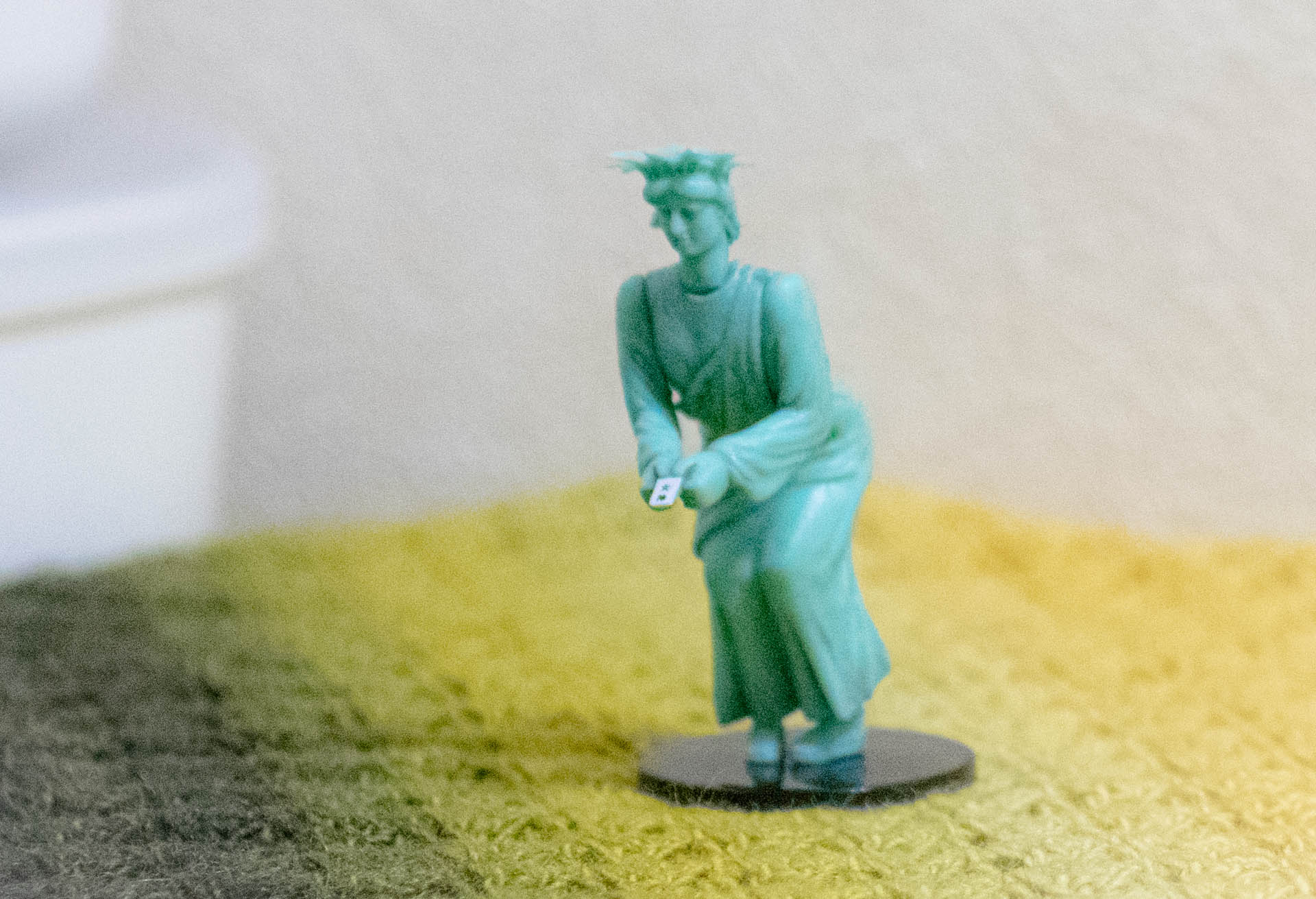 カプセルトイ　ガチャガチャ　自由すぎる女神