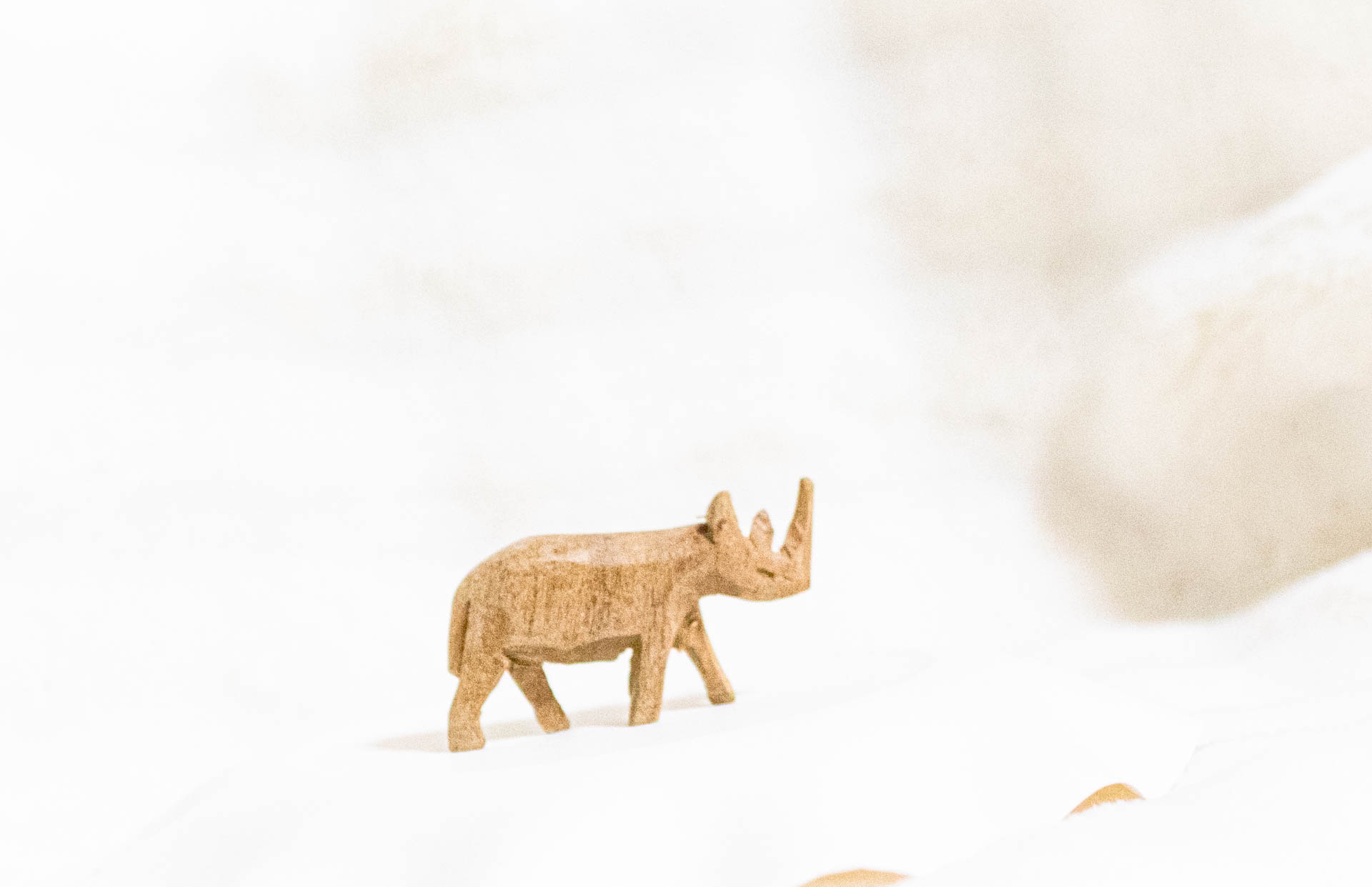 一村一品マーケット　サイ　木彫り