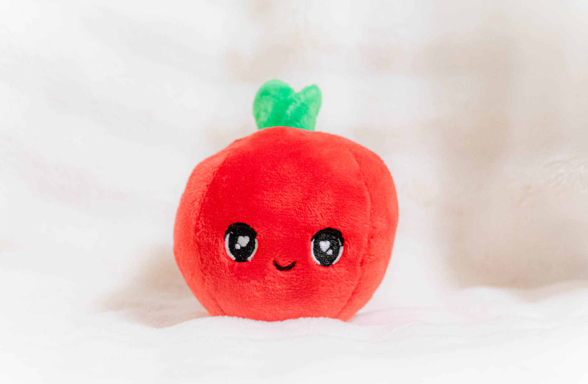 フライングタイガー　ぬいぐるみ りんご